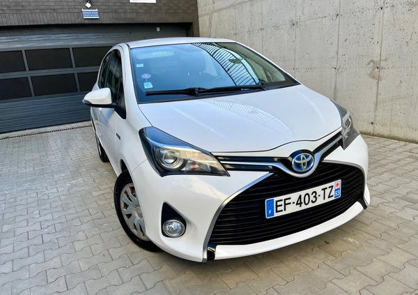 Toyota Yaris cena 43000 przebieg: 28300, rok produkcji 2016 z Góra małe 562